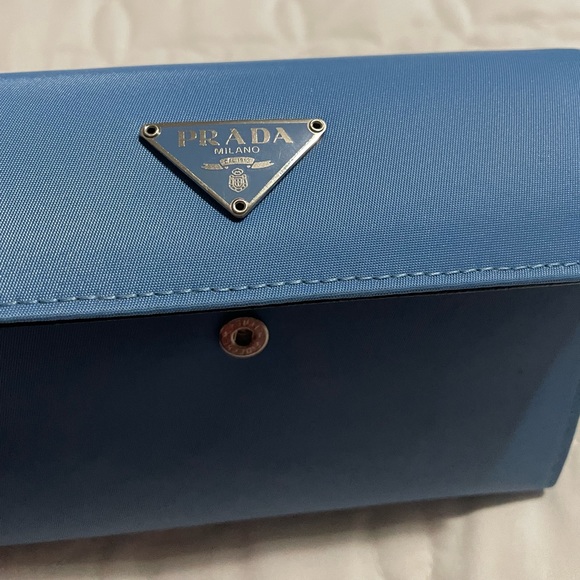Pre loved Blue tri fold wallet - Picture 4 of 7